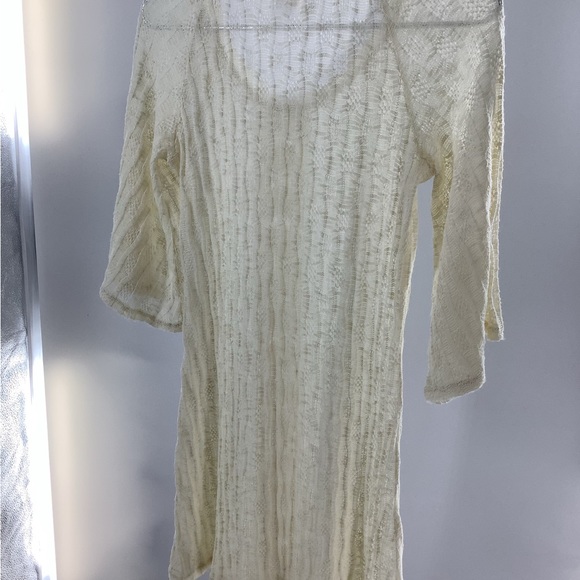 Paper Doll Dress  sheer size Small ,BoHo inspired ,form fit slight flared sleeve - Picture 2 of 11